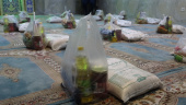 پنجمین مرحله تهیه بسته معیشتی در قالب کمک مومنانه دانشگاه جامع علمی کاربردی استان قم + گزارش تصویری