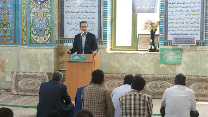 آغاز به کار کلینیک سیار مشاوره اشتغال دانشگاه با حضور دکتر نادری در بخش خلجستان/ سخنرانی دکتر نادری در نمازجمعه خلجستان قم
