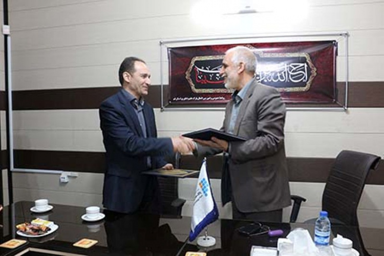 امضای تفاهم نامه همکاری میان دانشگاه جامع علمی کاربردی استان قم و پارک علم و فناوری