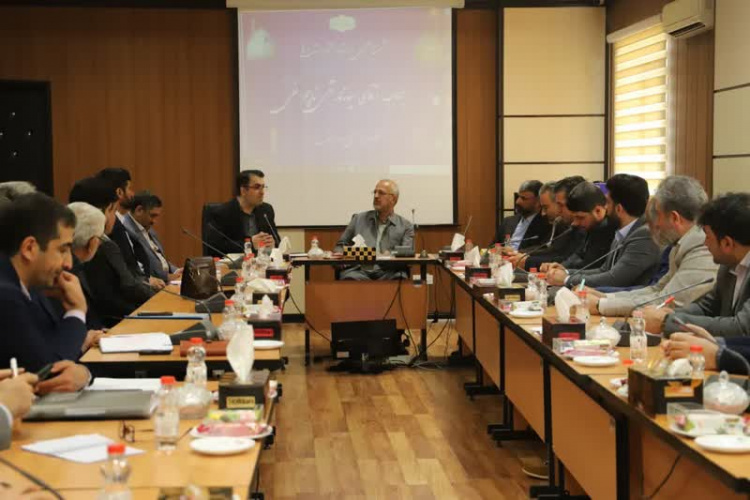 تضمین اشتغال دانشجویان در قم گامی موثر در تحقق پیوند دانشگاه و صنعت است/ حمایت استاندار قم از اقدامات دانشگاه علمی کاربردی در عرصه کارآفرینی